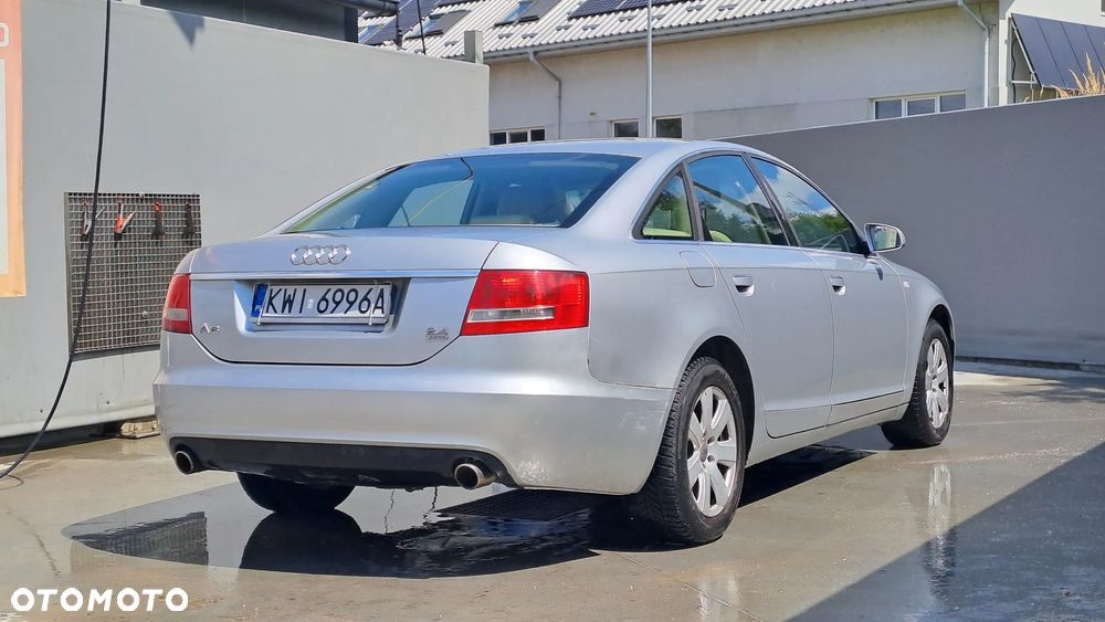Audi A6 Limousine 2.4 Quattro - 4