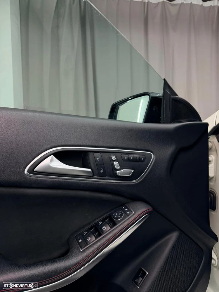 Mercedes-Benz CLA 220 Shooting Brake (CDI) d 4Matic 7G-DCT AMG Line - 24