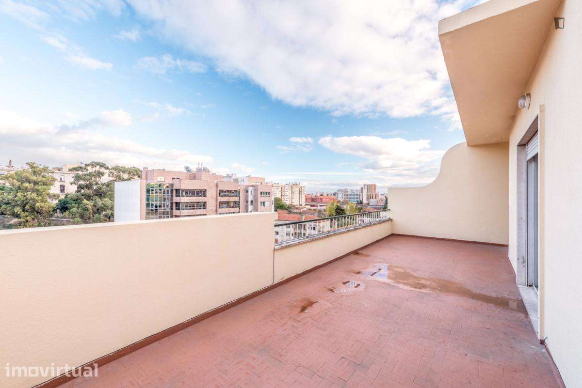 Quarto - localizado em Telheiras Lisbon - Grande imagem: 5/12