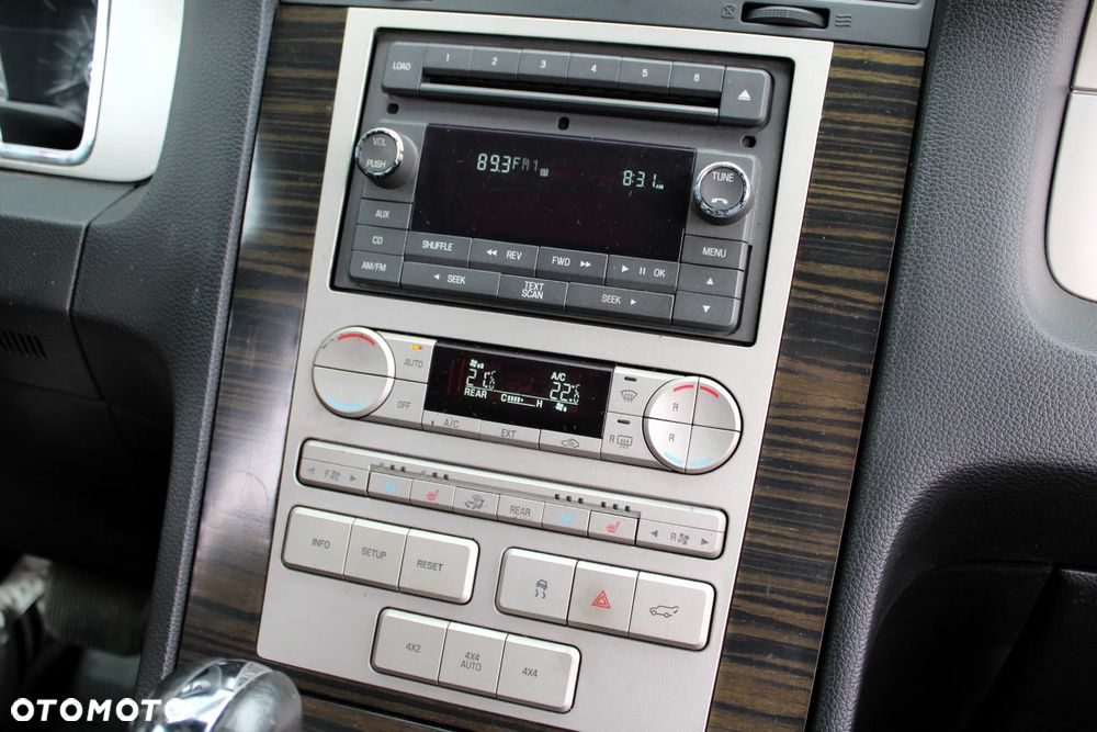Lincoln Navigator 5.4 4WD Luxury - 24