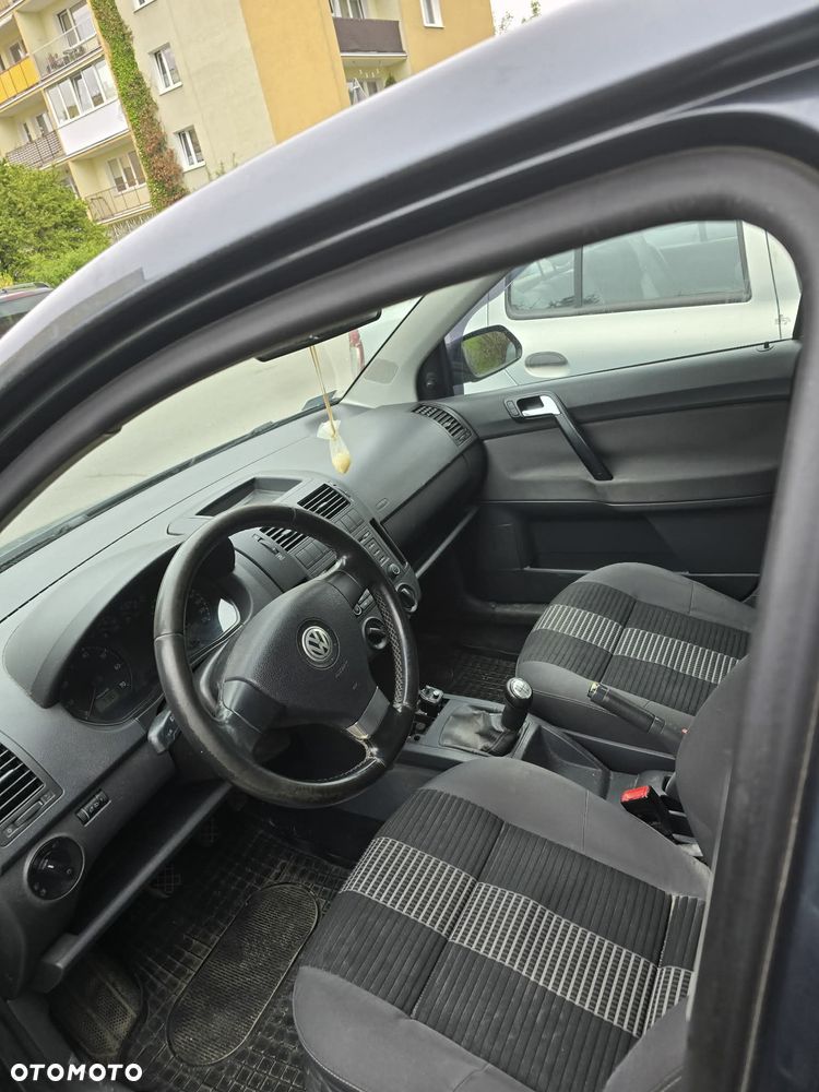 Volkswagen Polo - 4