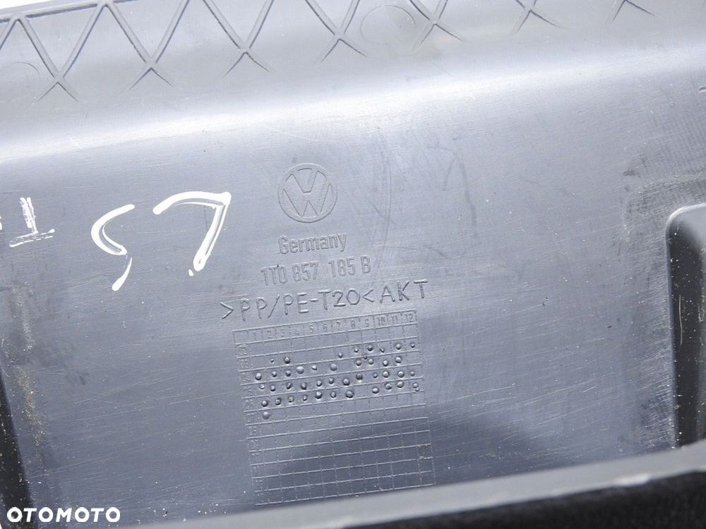 OSŁONA FOTELA LEWY ŚRODEK VW TOURAN LIFT - 8