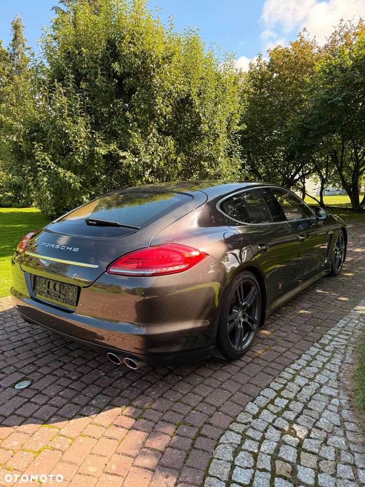 Porsche Panamera 4S - 3