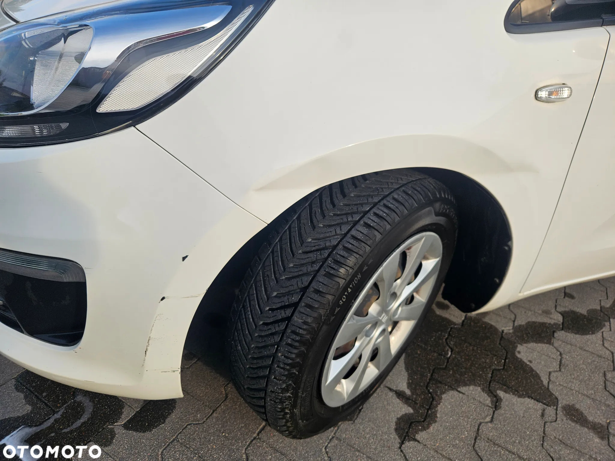 Kia Rio - 12