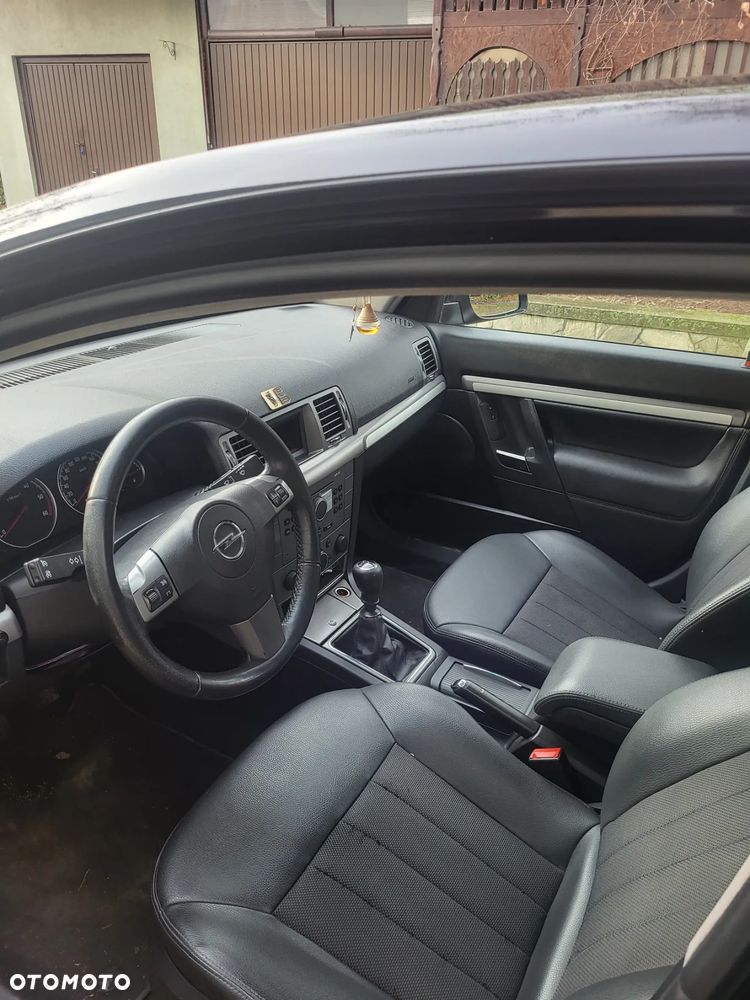 Opel Vectra 1.9 CDTI Essentia - 4