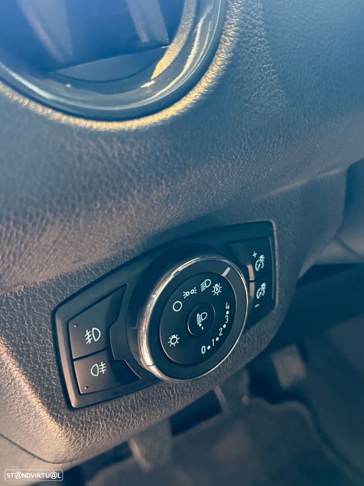 Ford Tourneo Courier 1.0 EcoBoost Titanium - 29