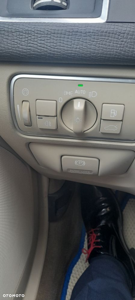 Volvo XC 60 T5 Geartronic Momentum - 16