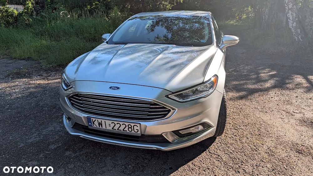 Ford Fusion - 2