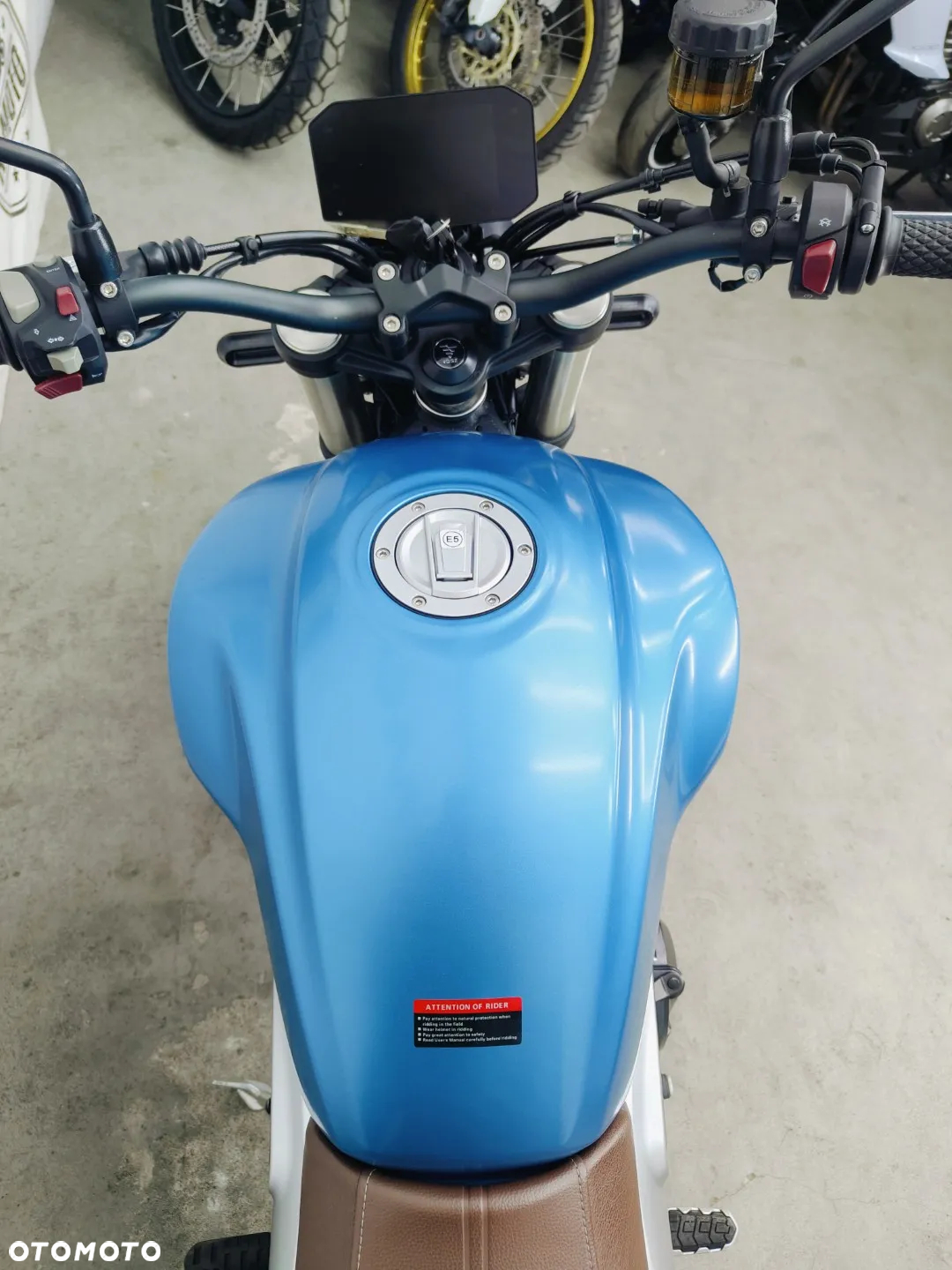VOGE 500AC - 15