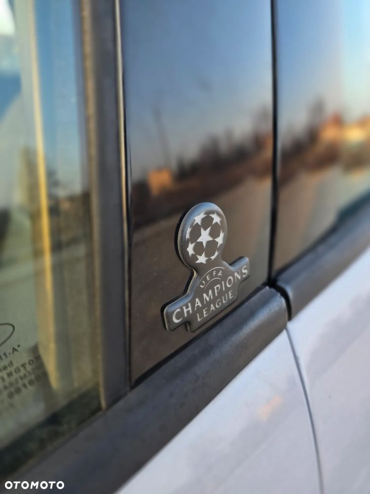 Ford Grand C-MAX 2.0 TDCi Champions Edition - 19