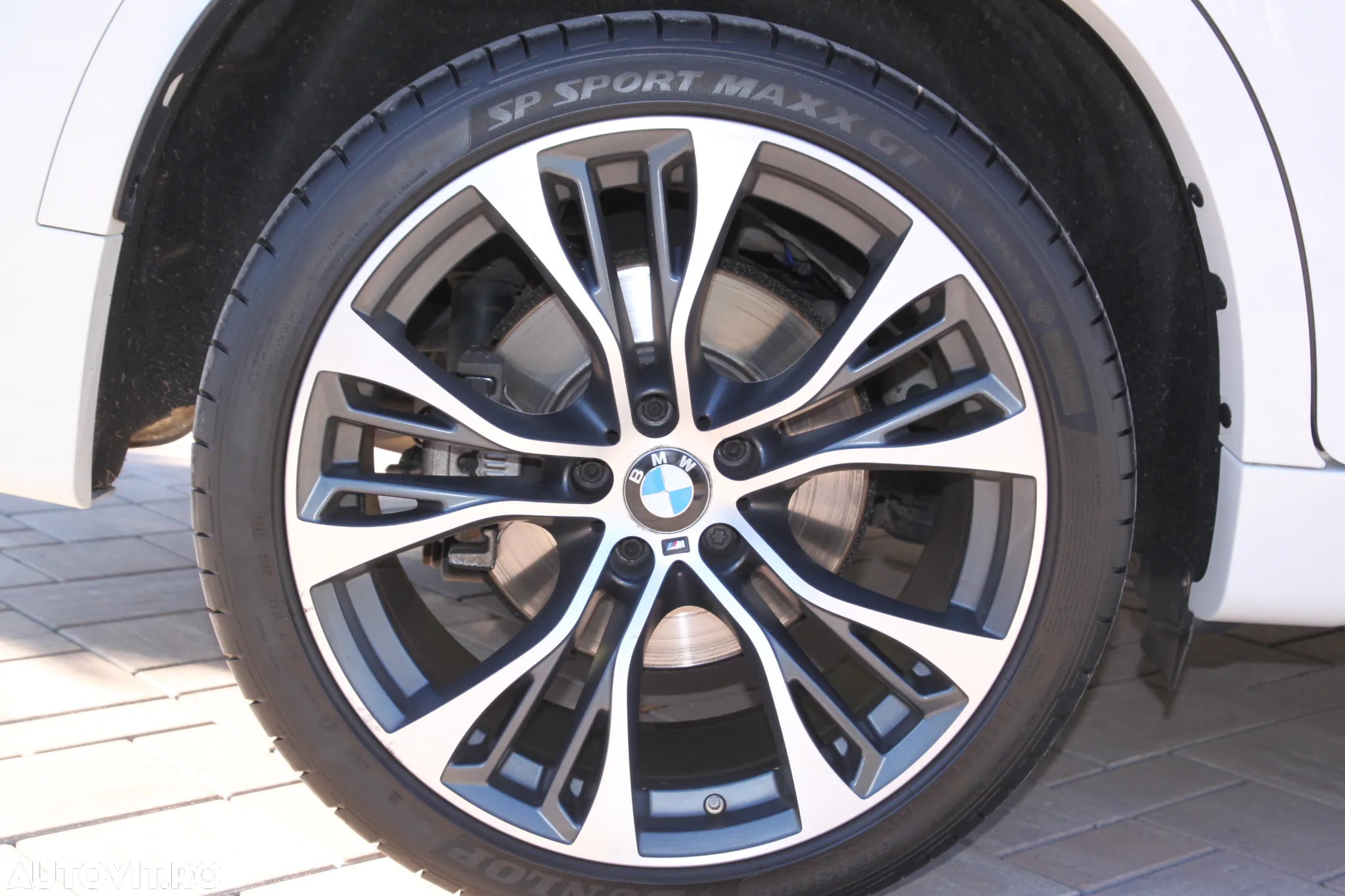 BMW X6 xDrive40d - 25