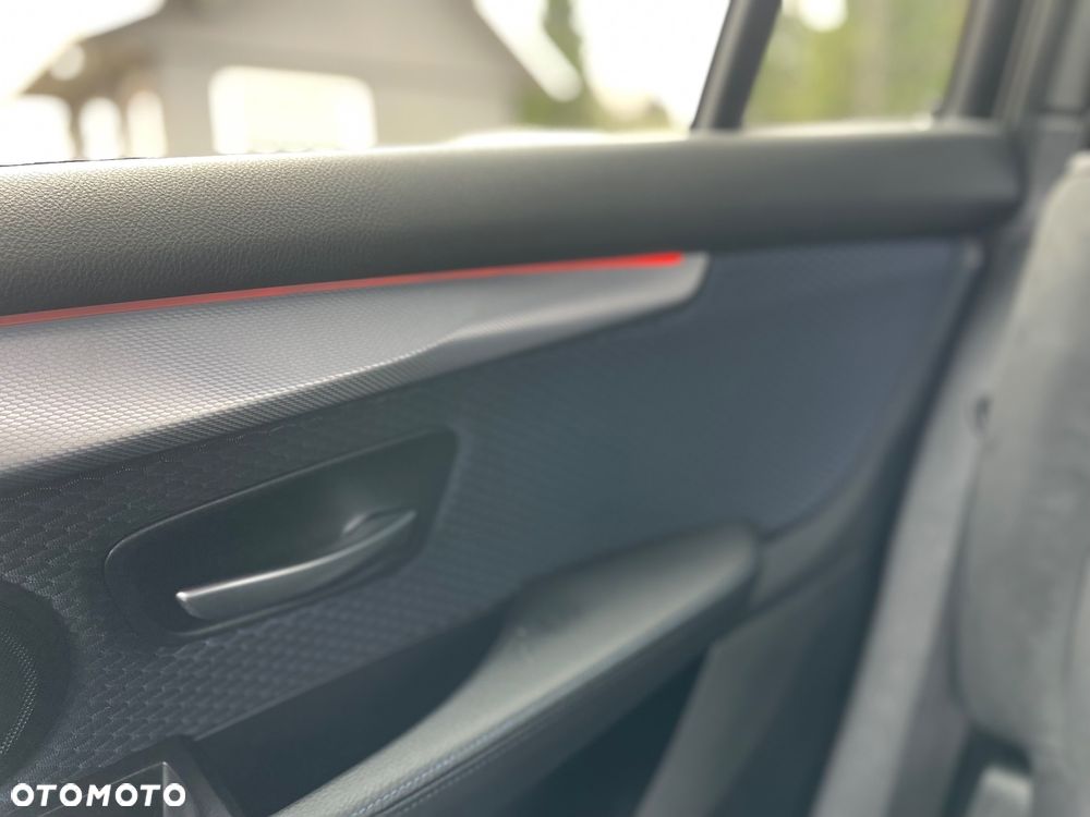 BMW Seria 2 218d GT M Sport - 37