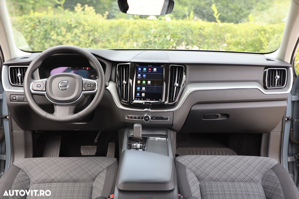 Volvo XC 60 B5 AT AWD MHEV Core - 18