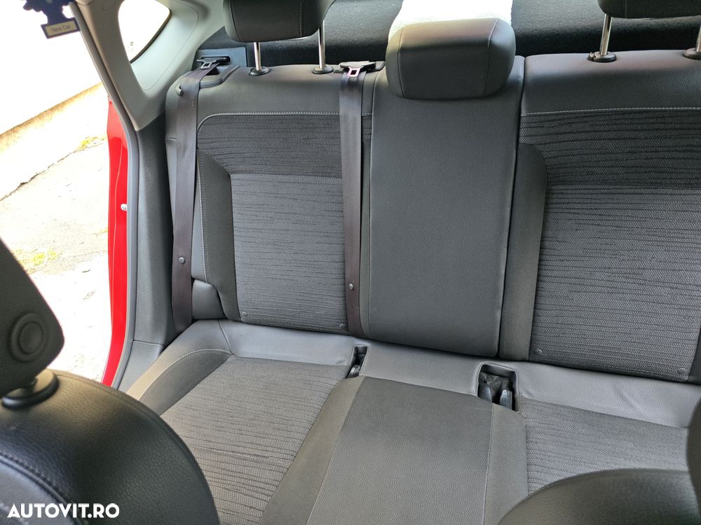 Opel Astra 1.4 Turbo ECOTEC Selection - 12