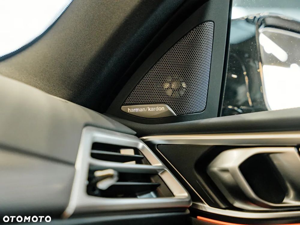 BMW M4 Competition M xDrive - 10