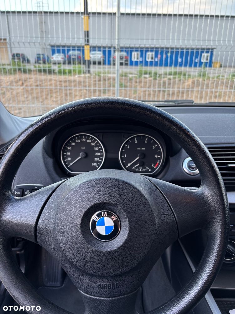 BMW Seria 1 116i - 9
