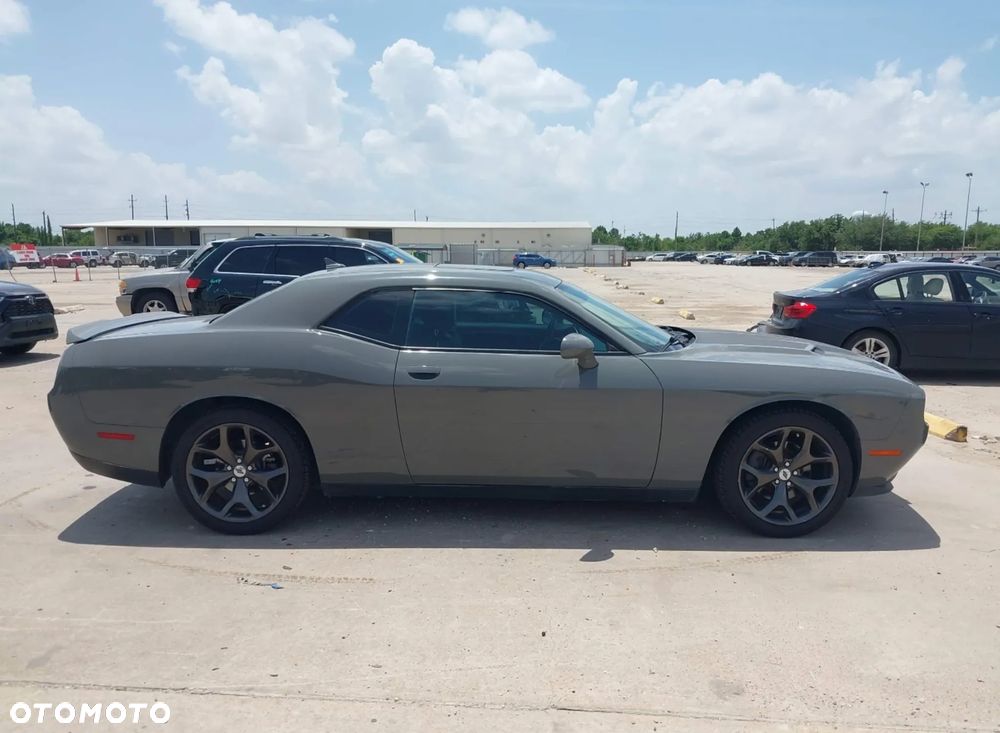 Dodge Challenger Automatik SXT Plus - 8