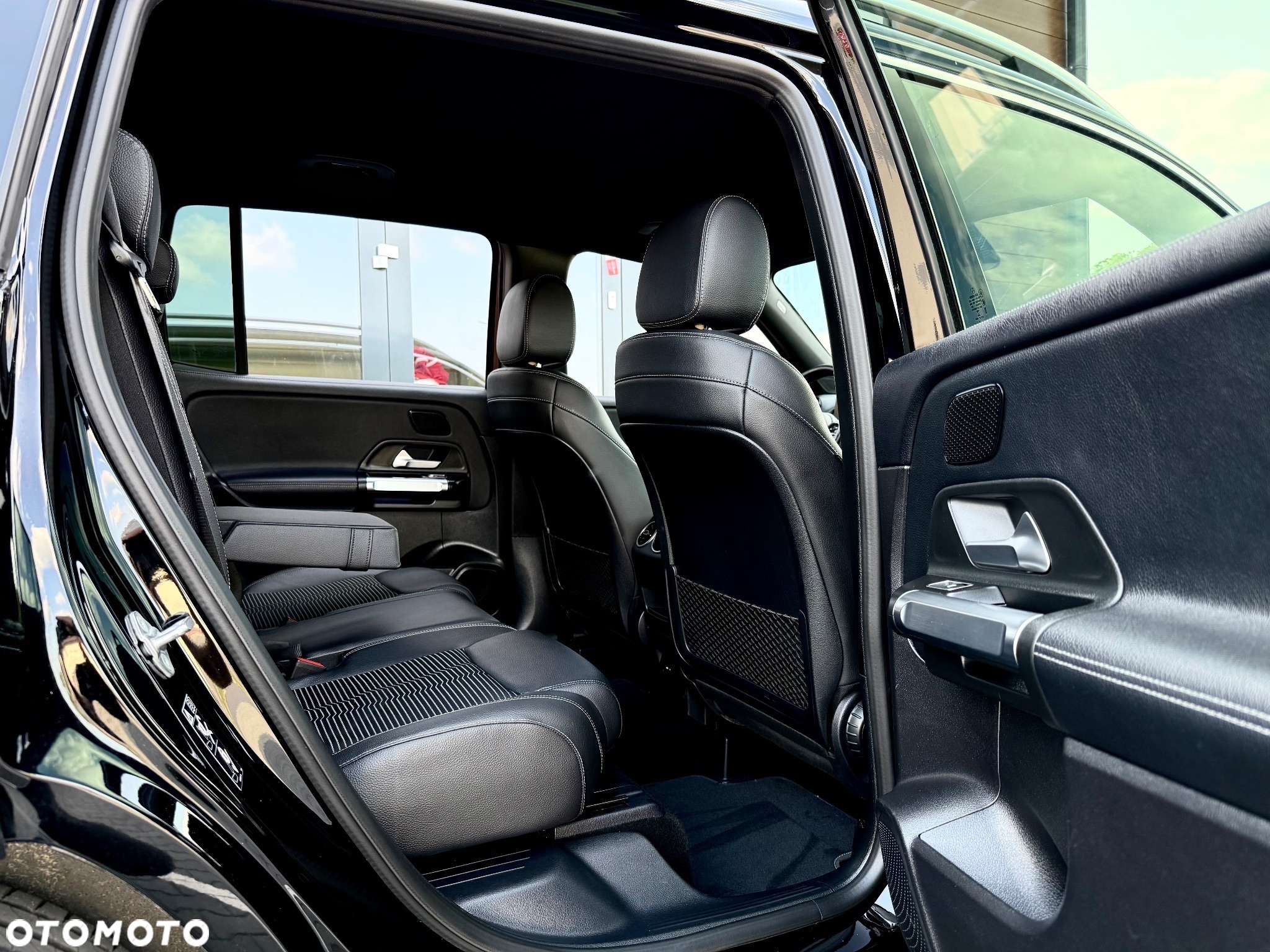 Mercedes-Benz GLB 220 d AMG Line 8G-DCT - 28