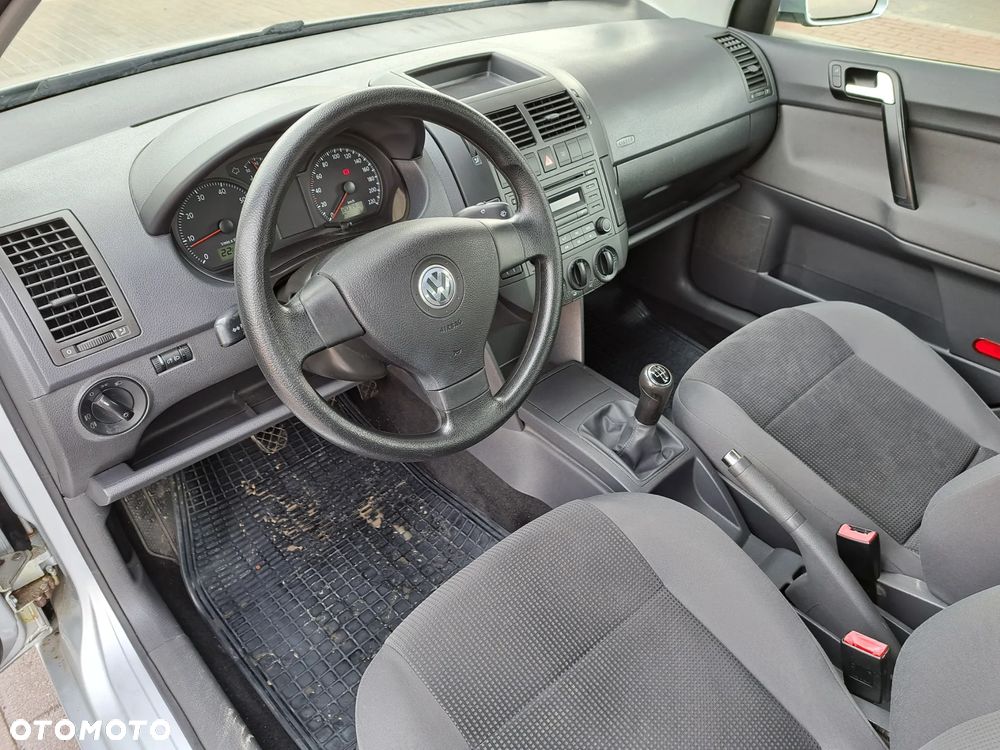 Volkswagen Polo - 15