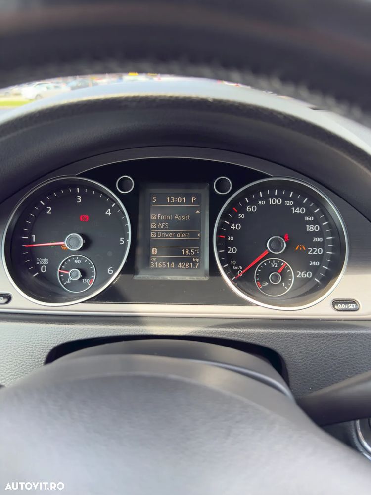 Volkswagen Passat Variant 2.0 TDI BlueMotion Technology Highline DSG - 31