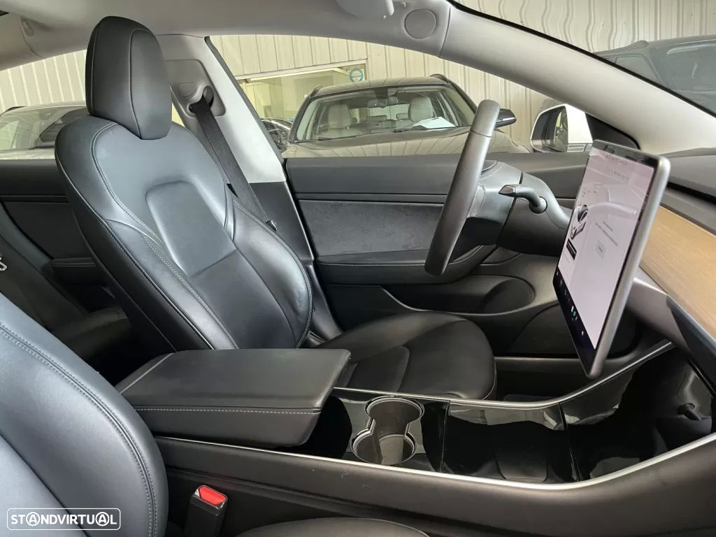 Tesla Model 3 Standard RWD Plus - 29