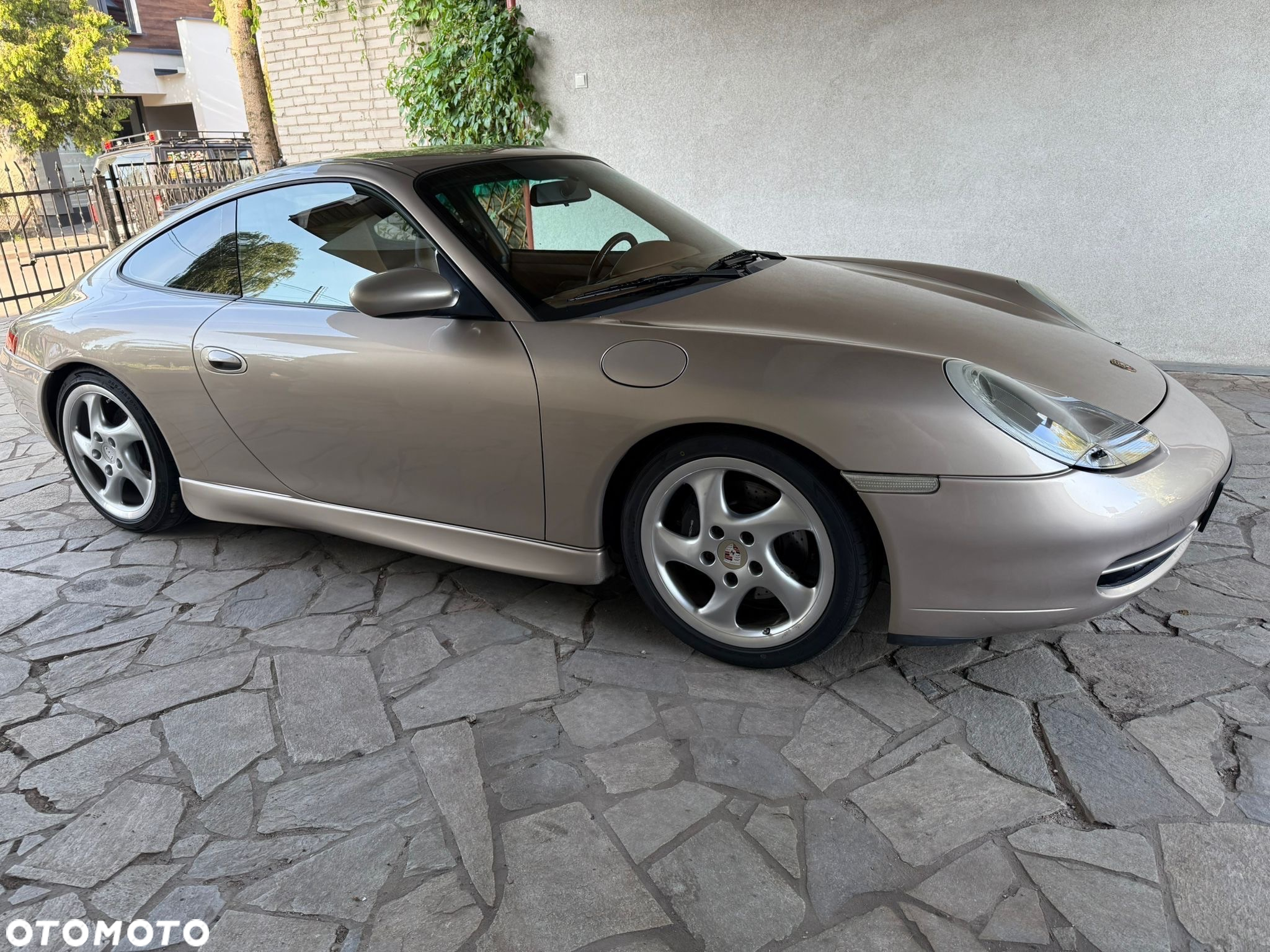 Porsche 911 Carrera - 5