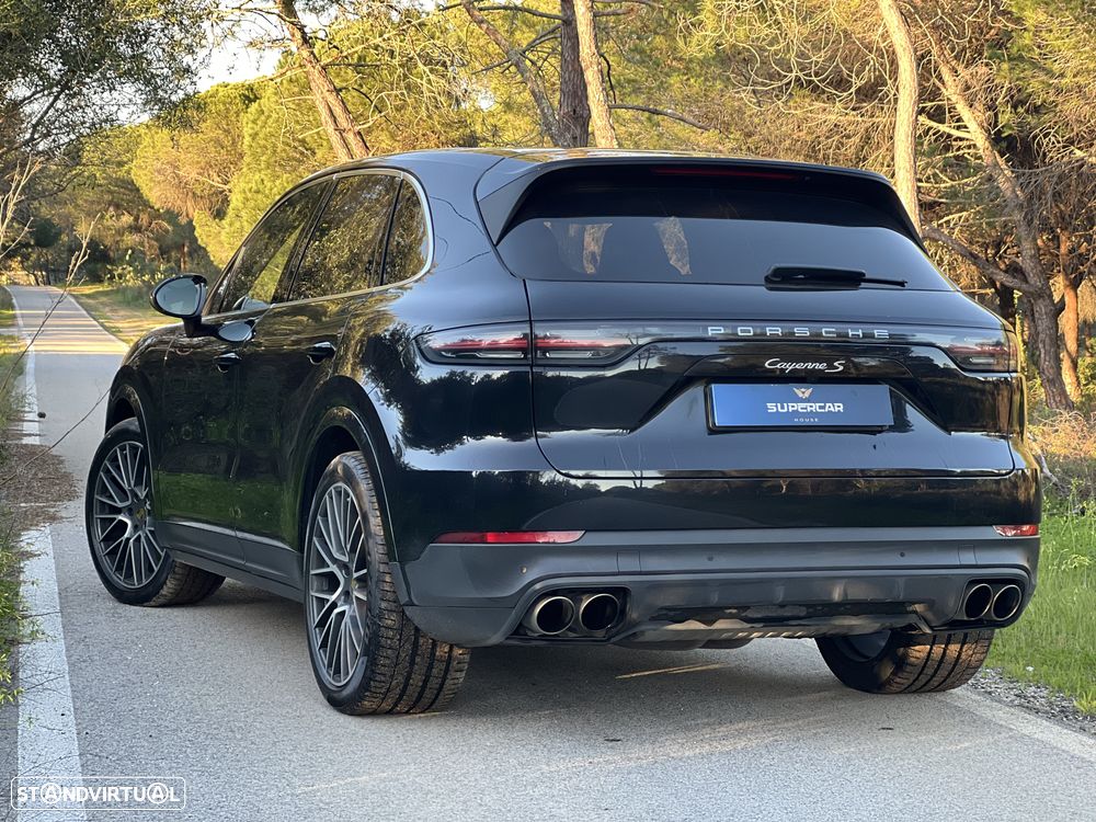 Porsche Cayenne S - 11