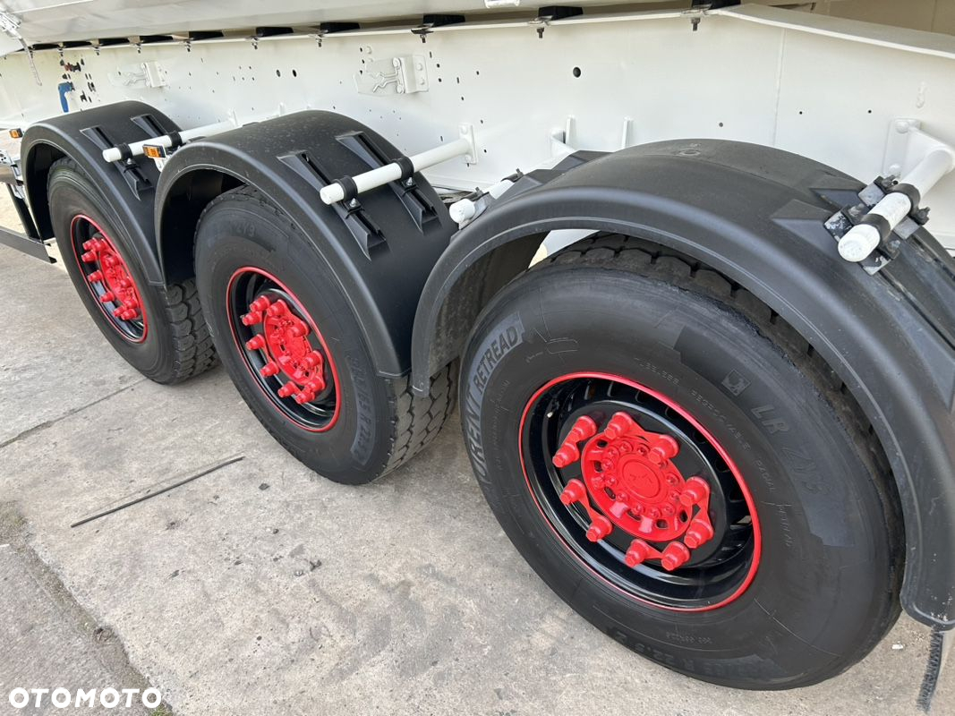 Schmitz Cargobull - 12