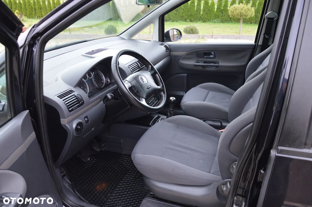 Volkswagen Sharan 1.9 TDI 4Motion Sportline - 20