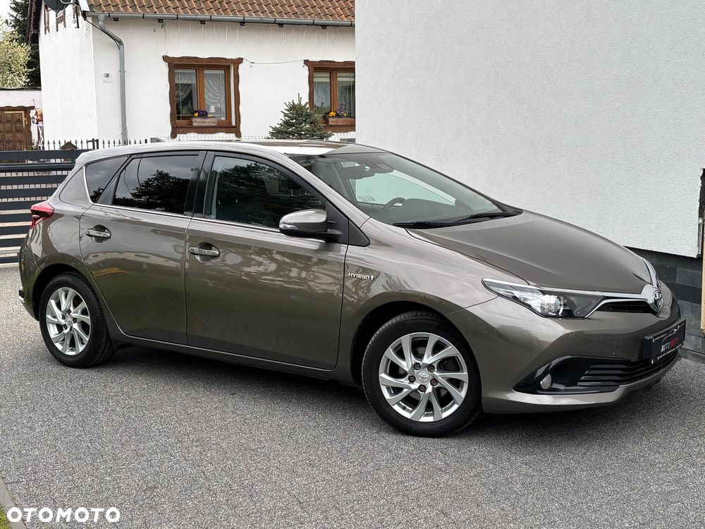 Toyota Auris 1.8 HSD Prestige NAVI - 10