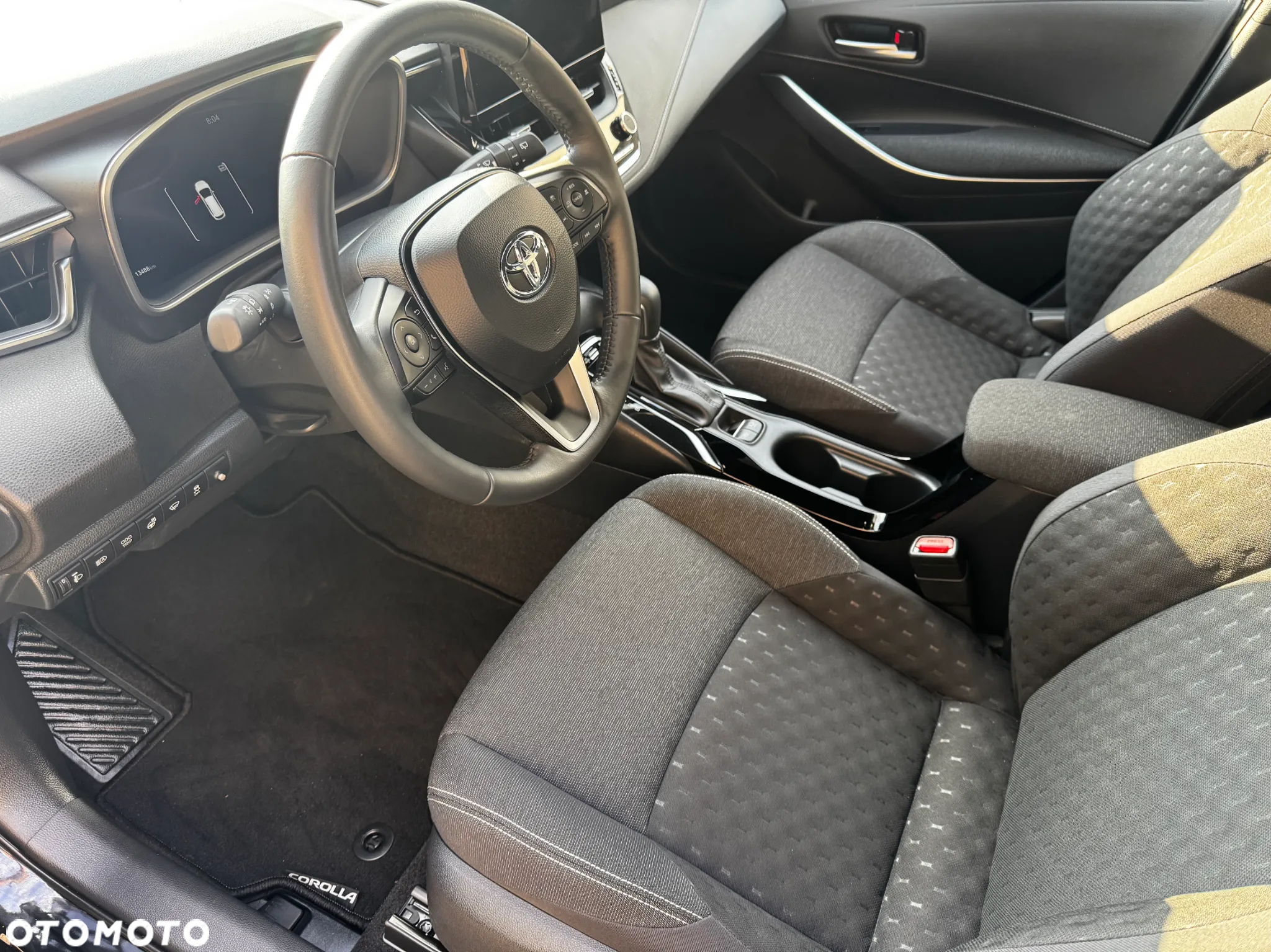Toyota Corolla 1.8 Hybrid Executive - 19