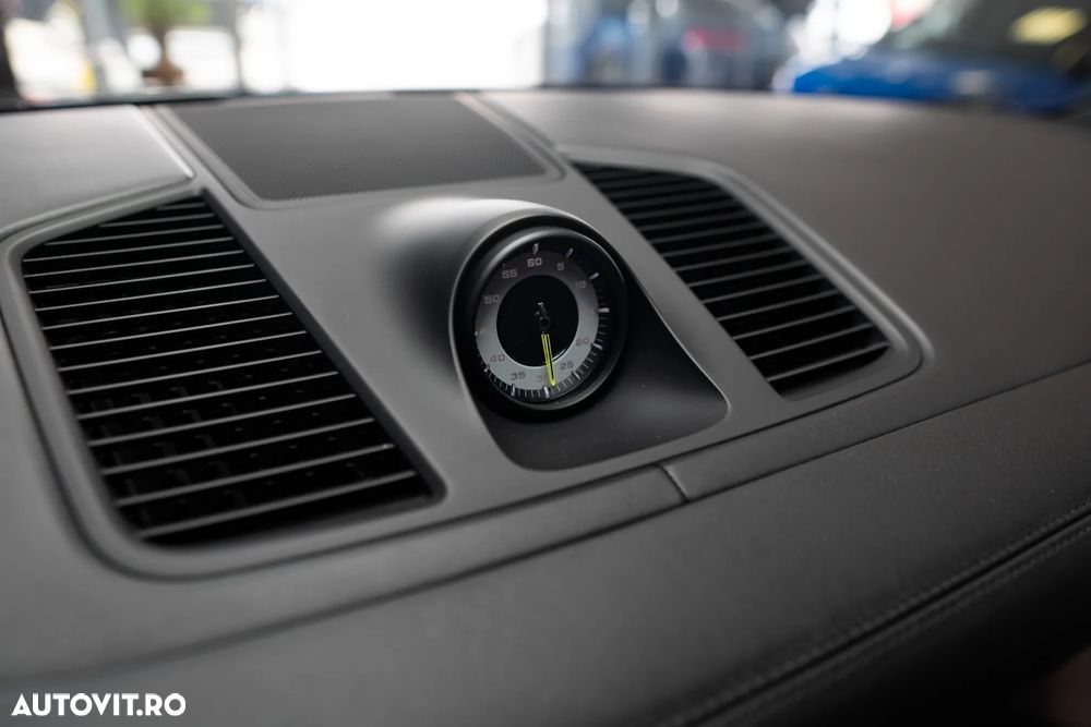 Porsche Cayenne S - 26