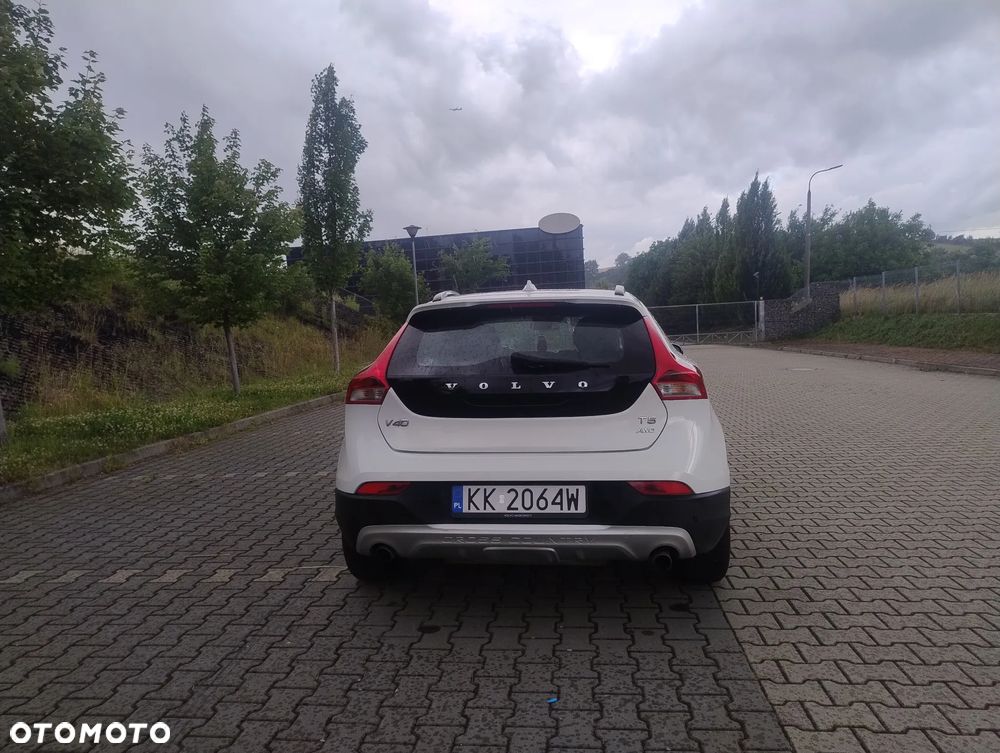 Volvo V40 T5 Geartronic Momentum - 11