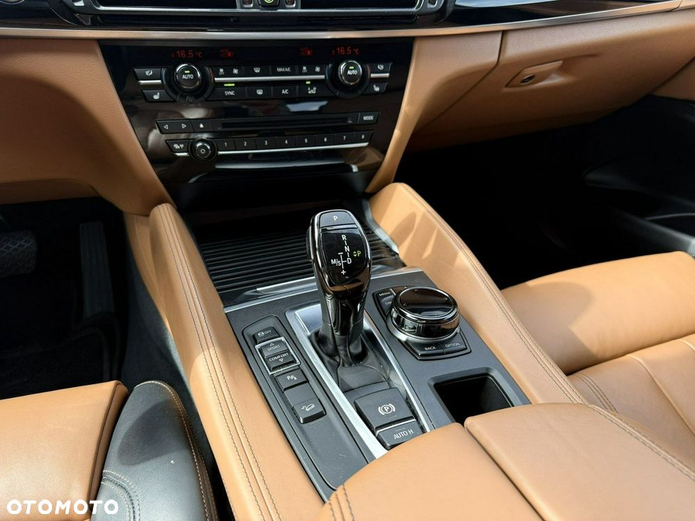 BMW X6 xDrive40d - 17