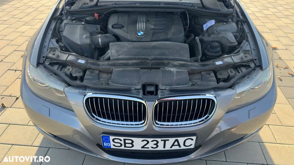 BMW Seria 3 320d xDrive DPF - 13