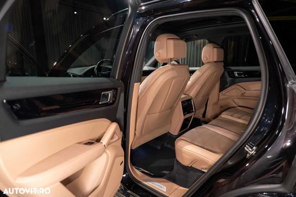 Porsche Cayenne - 28