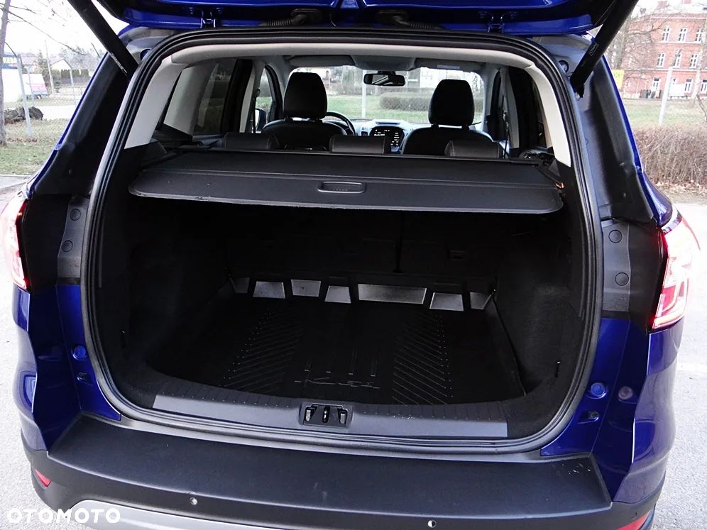 Ford Kuga 1.5 EcoBoost 2x4 Titanium - 39