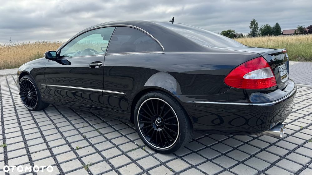 Mercedes-Benz CLK - 10