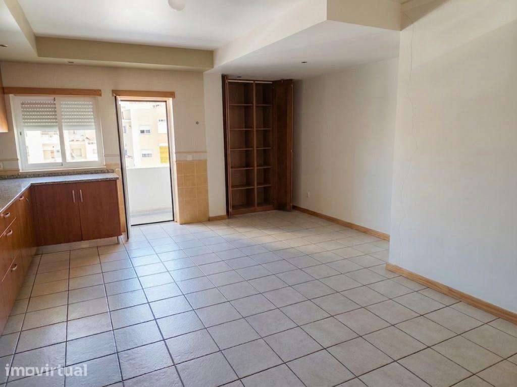 Apartamento T4 - Grande imagem: 5/17