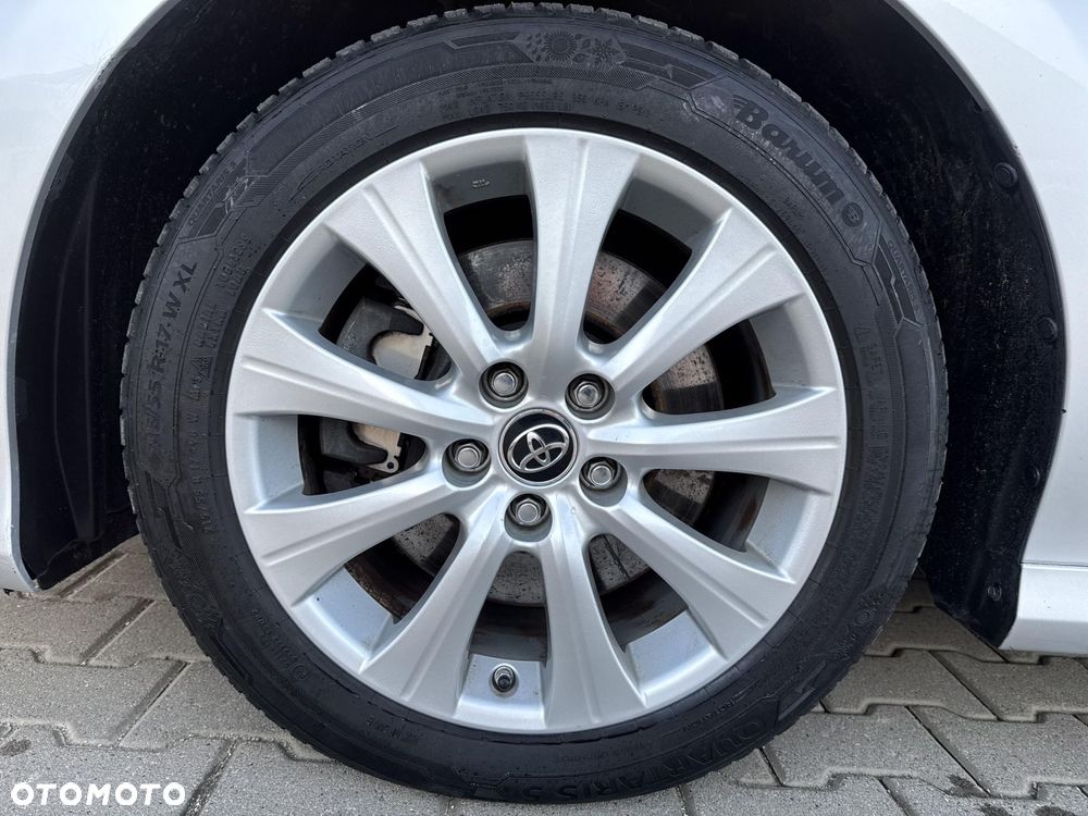 Toyota Camry 2.5 Hybrid Comfort CVT - 23