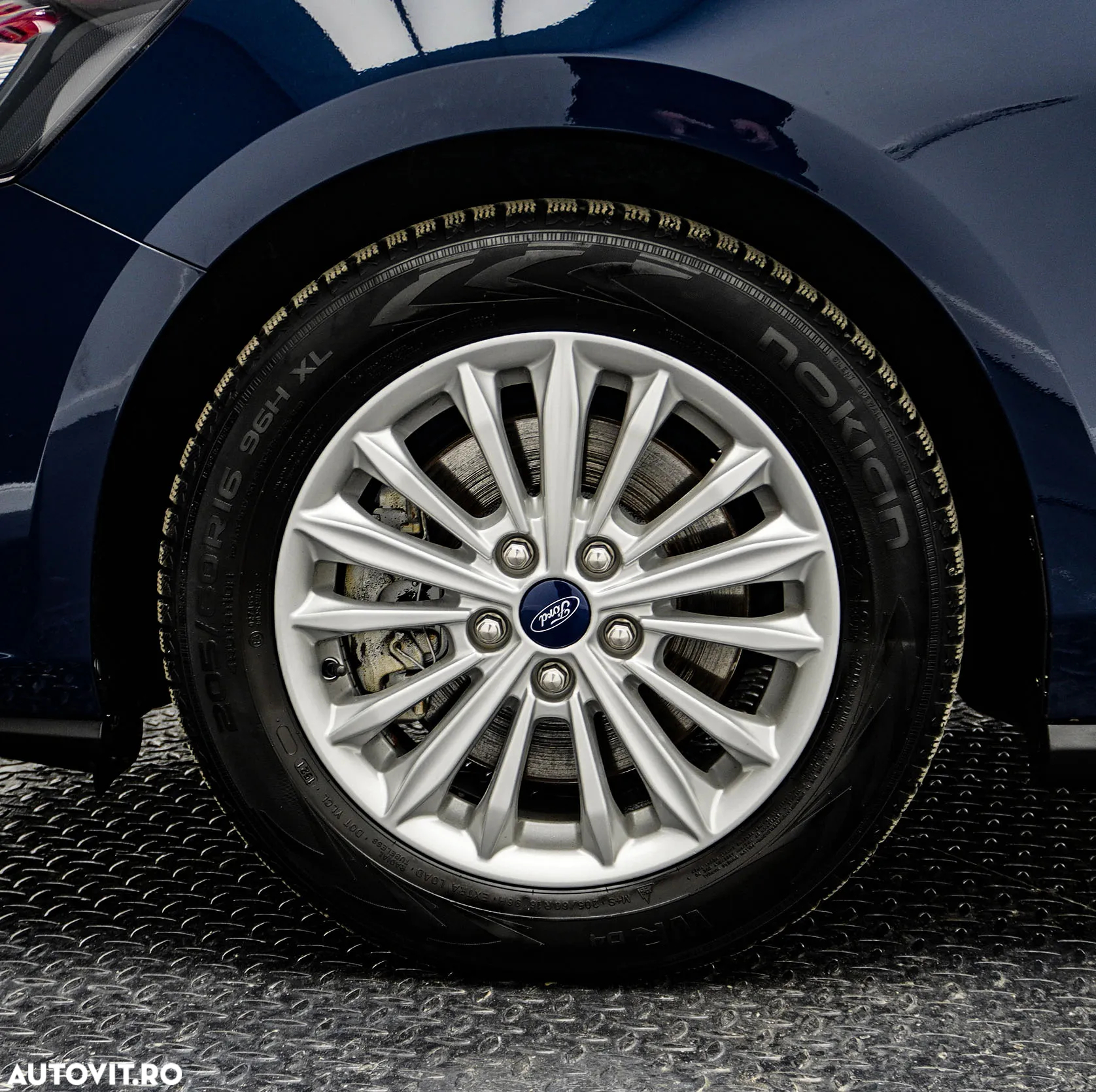 Ford Focus 1.0 EcoBoost Titanium Business - 30