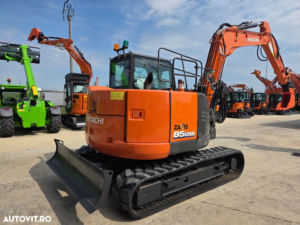Hitachi ZX85, 2022, 2.734, CUPLA RAPIDA HIDR+3 CUPE NOI, lama nivelare, inst picon pe brate, camera spate, senile cauciuc 80% ok, aer cond, ad sapare 6m, latime 2,2m, ridica 4t cu sistem antirasturnare, STARE FOARTE BUNA, leasing 4 ani, PROMOTIE 62.900Eur - 10