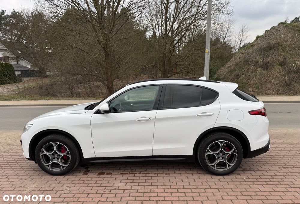 Alfa Romeo Stelvio 2.2 JTDM Executive Q4 - 4