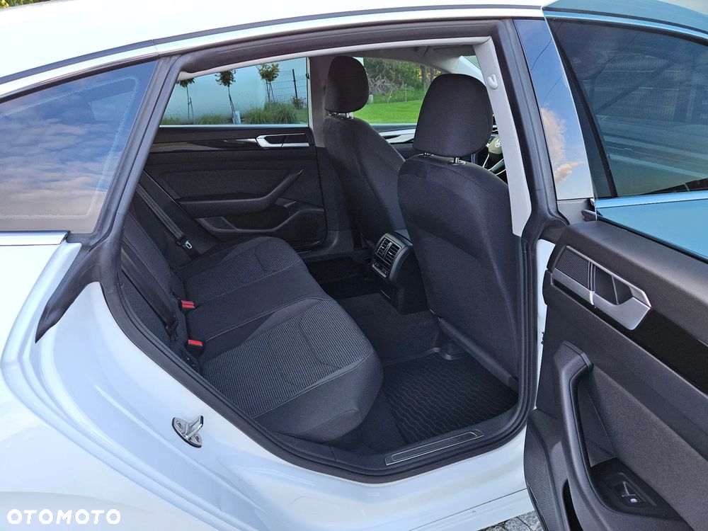 Volkswagen Arteon 2.0 TSI Essence DSG - 17