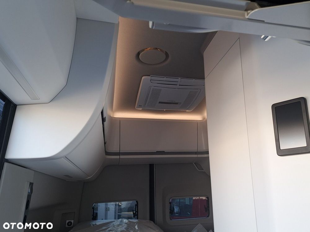 Volkswagen Crafter - 28