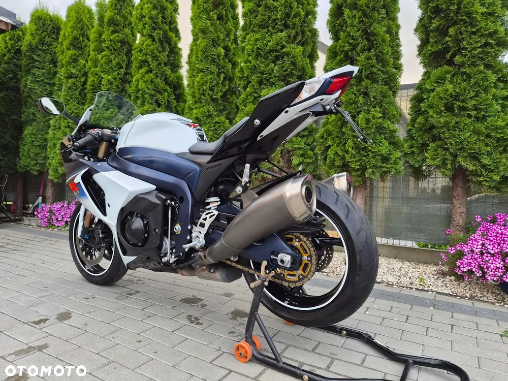 Suzuki GSX-R - 6