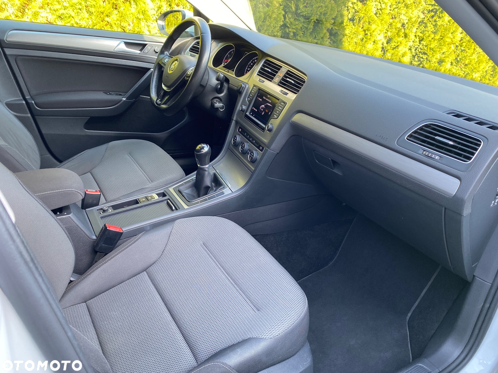 Volkswagen Golf - 20
