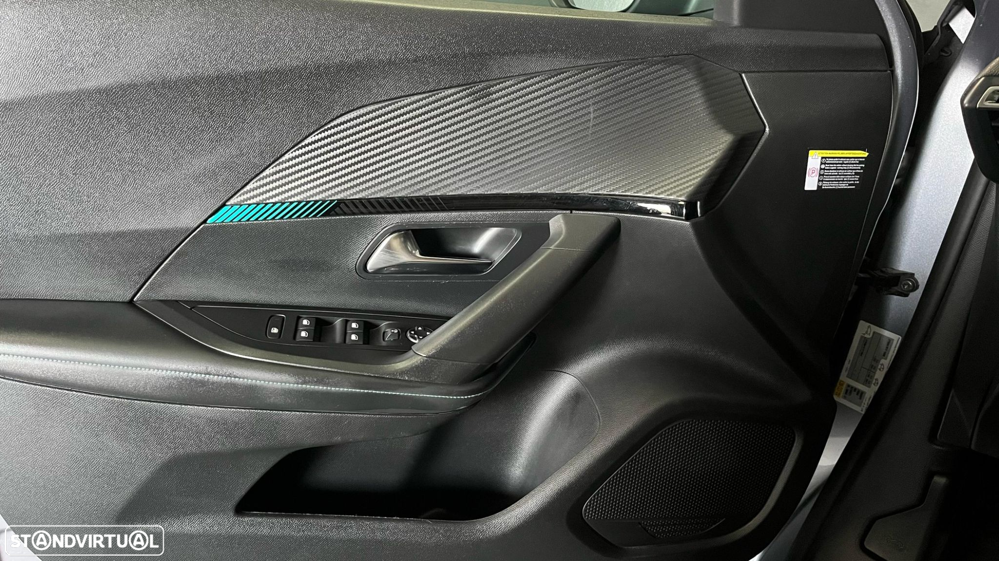 Peugeot e-2008 50 kWh Allure - 42