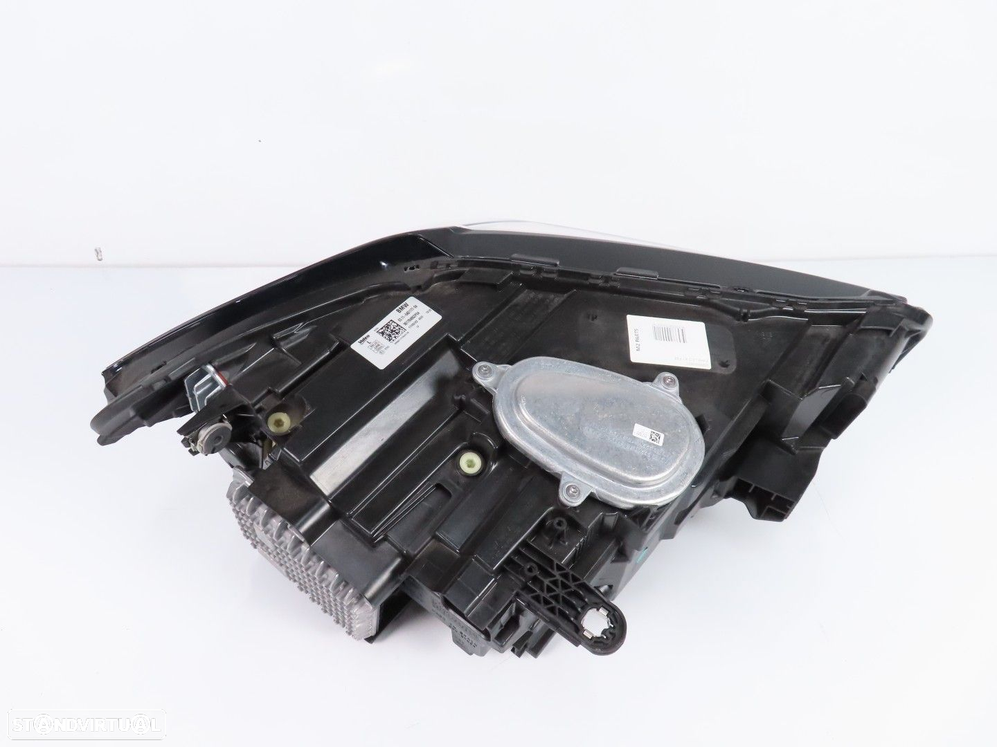 Farol LED Adaptativo Esquerdo Usado / Original BMW X1 (F48) 63115A01177 / 631194... - 5
