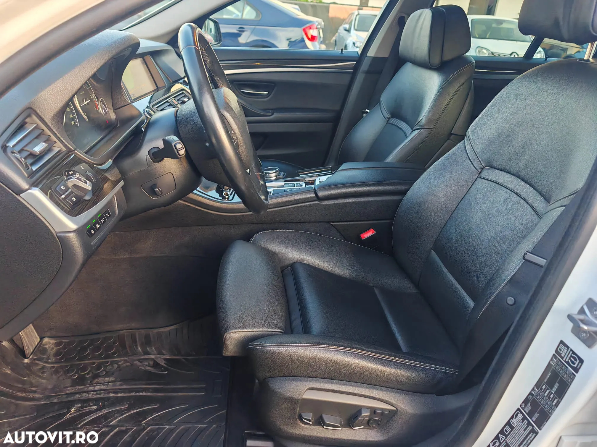 BMW Seria 5 525d xDrive Touring Aut. Luxury Line - 6
